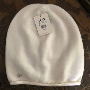 Ugg cream colored soft skully hat